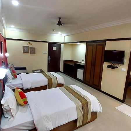 Lytton Hotel Kolkata Exterior photo